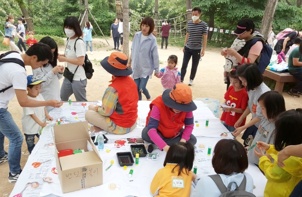 도봉구 유아숲체험프로그램 진행 모습.