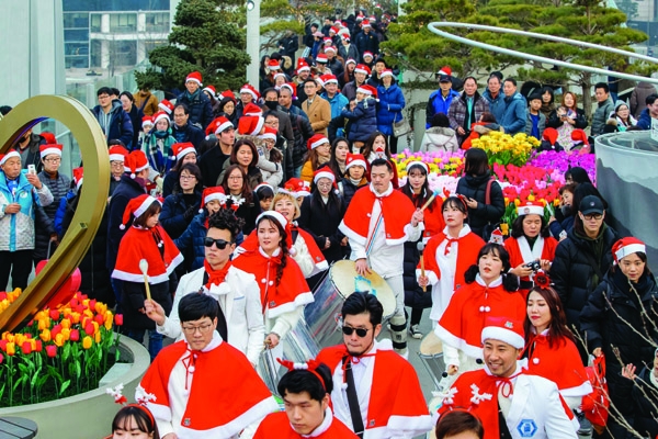 서울로 산타모자 대행진