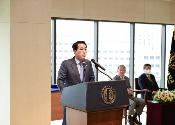 김창규 동대문구의장이 지난 15일 한국외대 개교 66주년 기념 축사를 하고 있다.