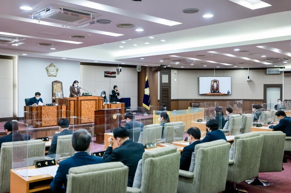동구의회(의장 황주영)는 지난 18일 제278회 정례회 제3차 본회의를 열고 일정을 마무리했다.
