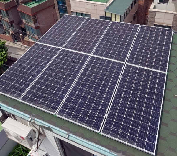 태양광 미니발전소 설치사진(주택 경사지붕형)