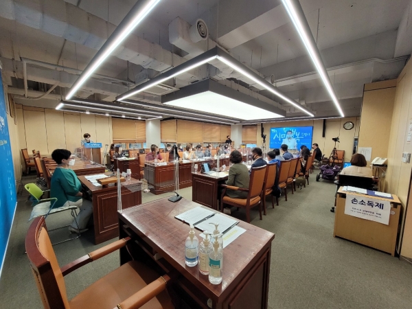 구리시는 지난 8일 구리시청 3층 상황실에서 주민참여예산위원회를 개최했다.