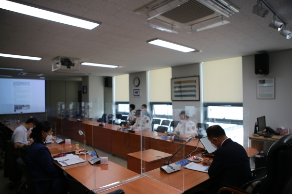 서울시 자치경찰위원회(위원장 김학배)는 지난 25일 강남경찰서 회의실에서 개인형 이동장치(PM) 안전확보를 위한 회의를 개최했다. 
