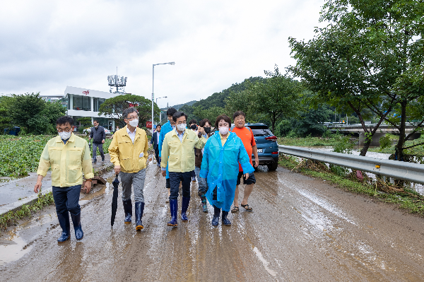 제11호 태풍 ‘힌남노’ 북상으로 큰 피해가 우려되는 가운데 김동연 경기도지사가 태풍 피해를 막기 위한 안전관리를 철저하게 해달라고 시군에 특별 지시했다.