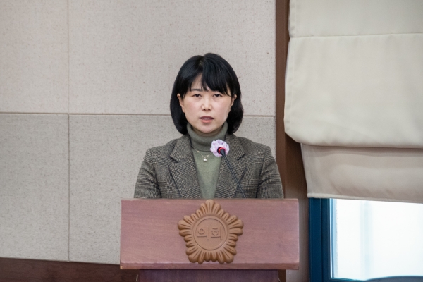 강남구의회 박다미 의원이 제310회 임시회에서 발언하고 있다.