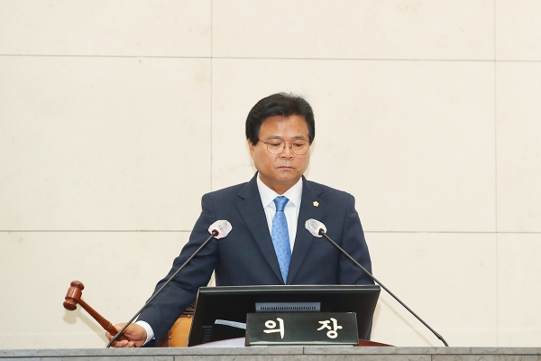 금천구의회 김용술 의장. 29일 제243회 임시회가 제2차 본회의를 끝으로 10일간의 일정을 마무리했다.