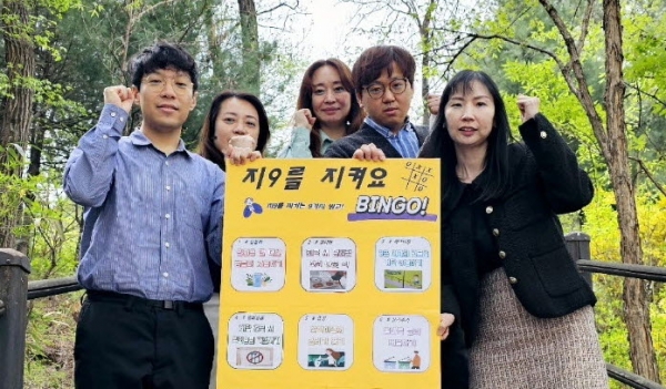 성북구도시관리공단 직원들이 ‘제로웨이스트 캠페인’을 전개하고 있다.