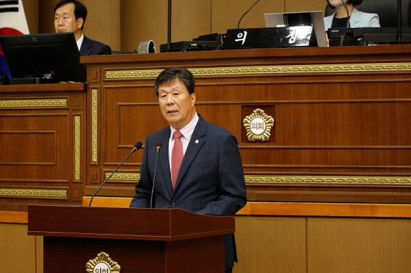 마포구의회 김승수 의원이 제262회 제1차 정례회에서 5분 자유발언을 하고 있다