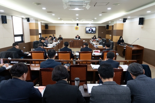 인천시의회 교육위원회(위원장 신충식)는 1일 ‘제292회 임시회’ 기간 중 상임위원회를 개최해 5건의 조례안을 처리했다.