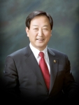 박 주 웅 서울시의회 의장 “자치발전 위해 바른말·바른길 밝혀주길”